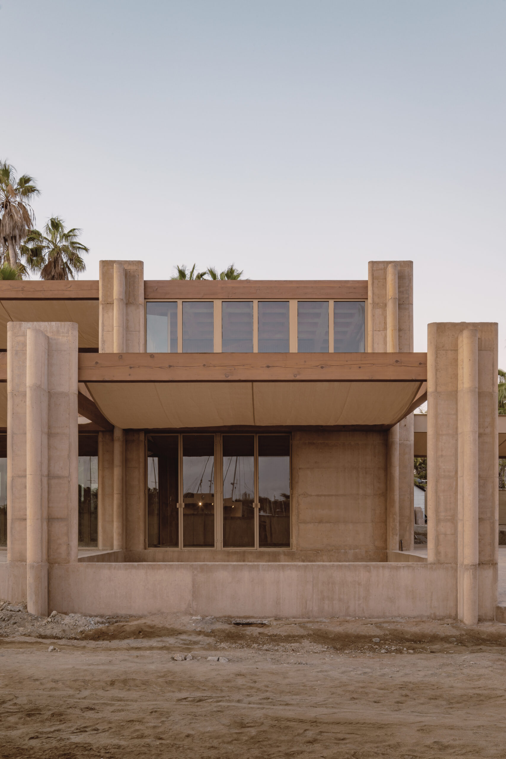 CÉSAR BÉJAR STUDIO